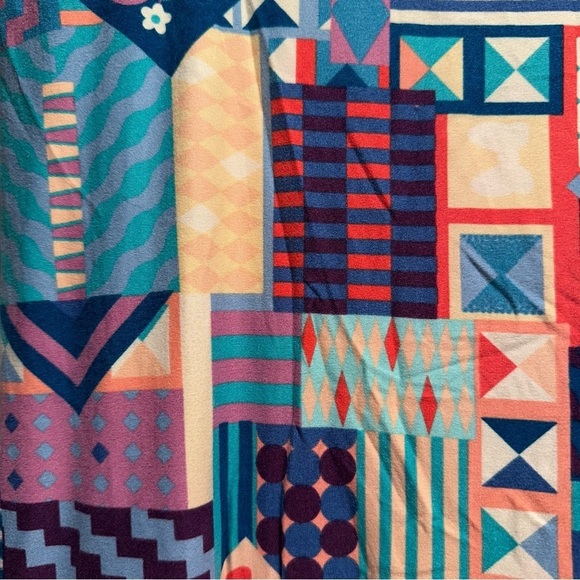 LulaRoe Disney Leggings, Tall & Curvy TC2 18-26, Soft & Comfy, Mickey Minnie NWT - Picture 9 of 16